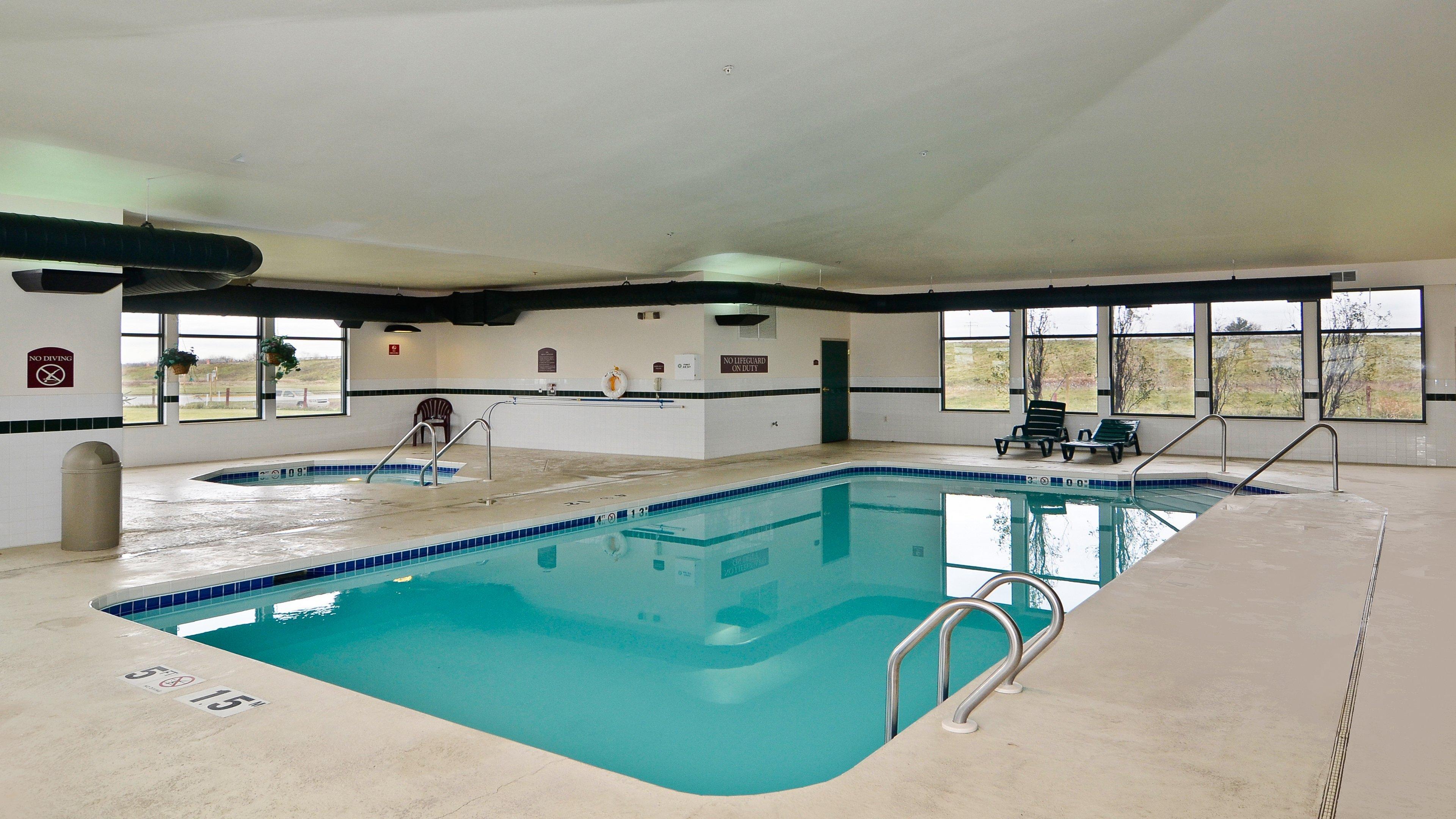 Holiday Inn Express Hotel & Suites Fort Atkinson By Ihg Exterior foto