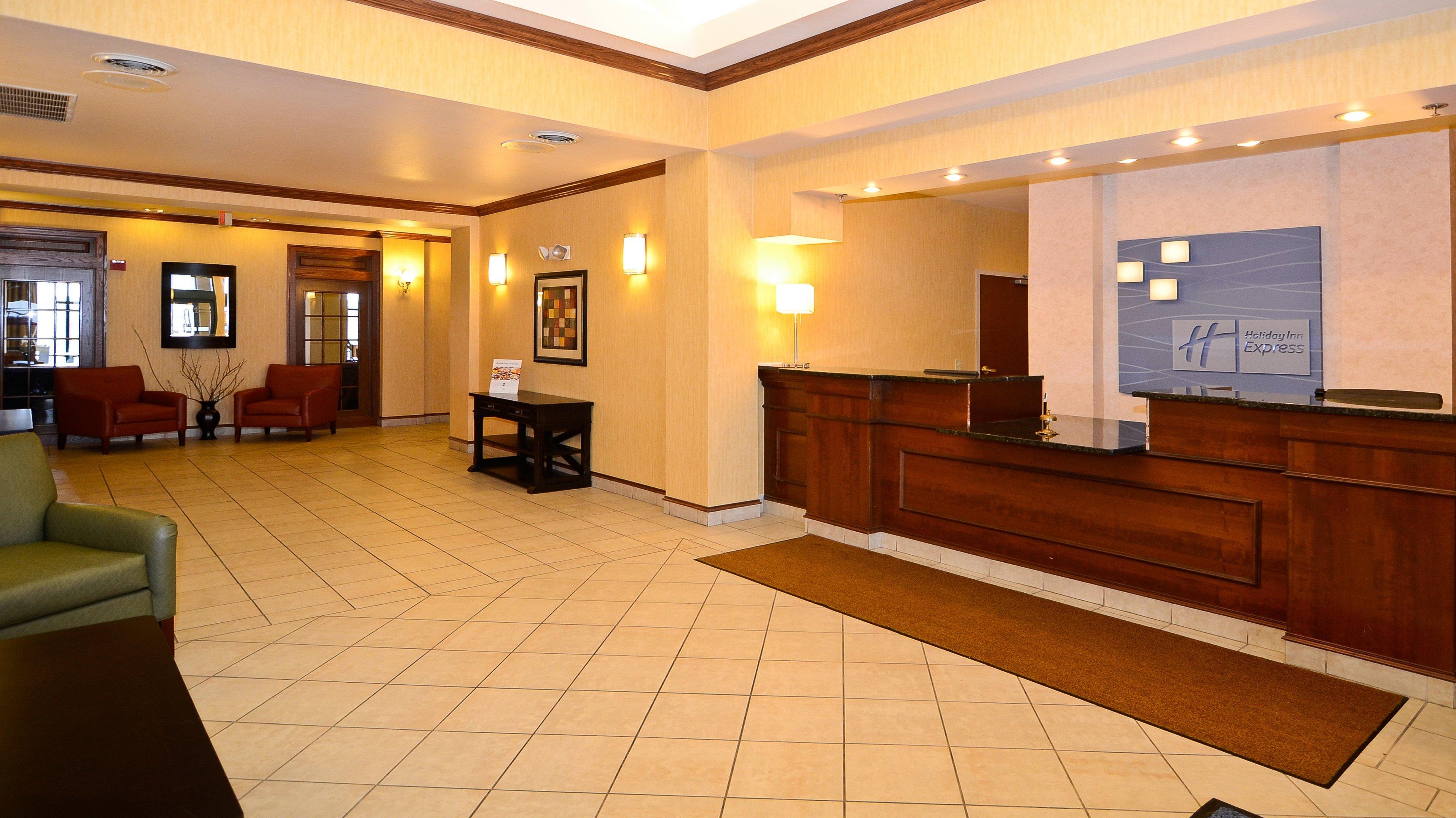 Holiday Inn Express Hotel & Suites Fort Atkinson By Ihg Exterior foto